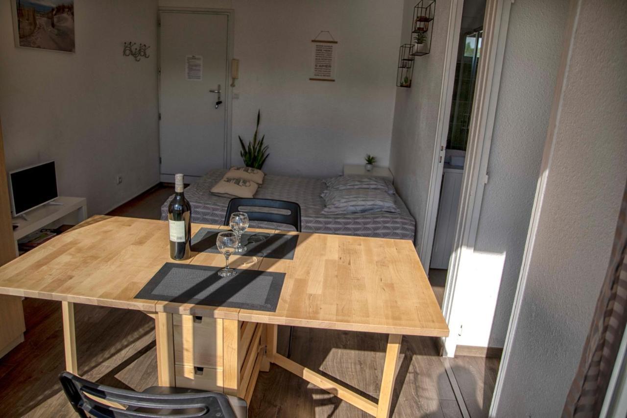 Studio terrasse Montpellier - Parking privé - Proche ligne 1 Extérieur photo